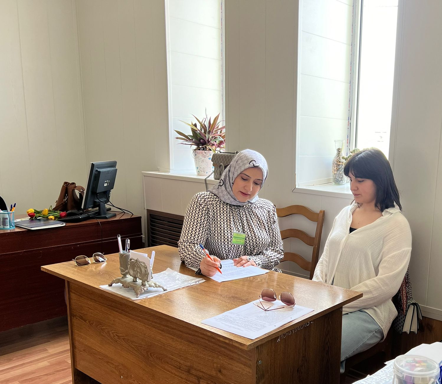 Специалист по работе с семьей Муртазалиева Раисат провела беседу с подопечной Уцумиевой Б. на актуальную и важную тему "Наркомания: виды, причины, последствия, лечение".